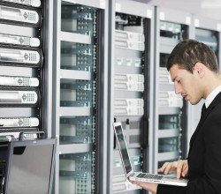 NetworkEngineerInDataCenter