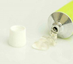 tube-gel-istock4502483